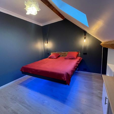Loft Sous Combles Daire Aubergenville Dış mekan fotoğraf